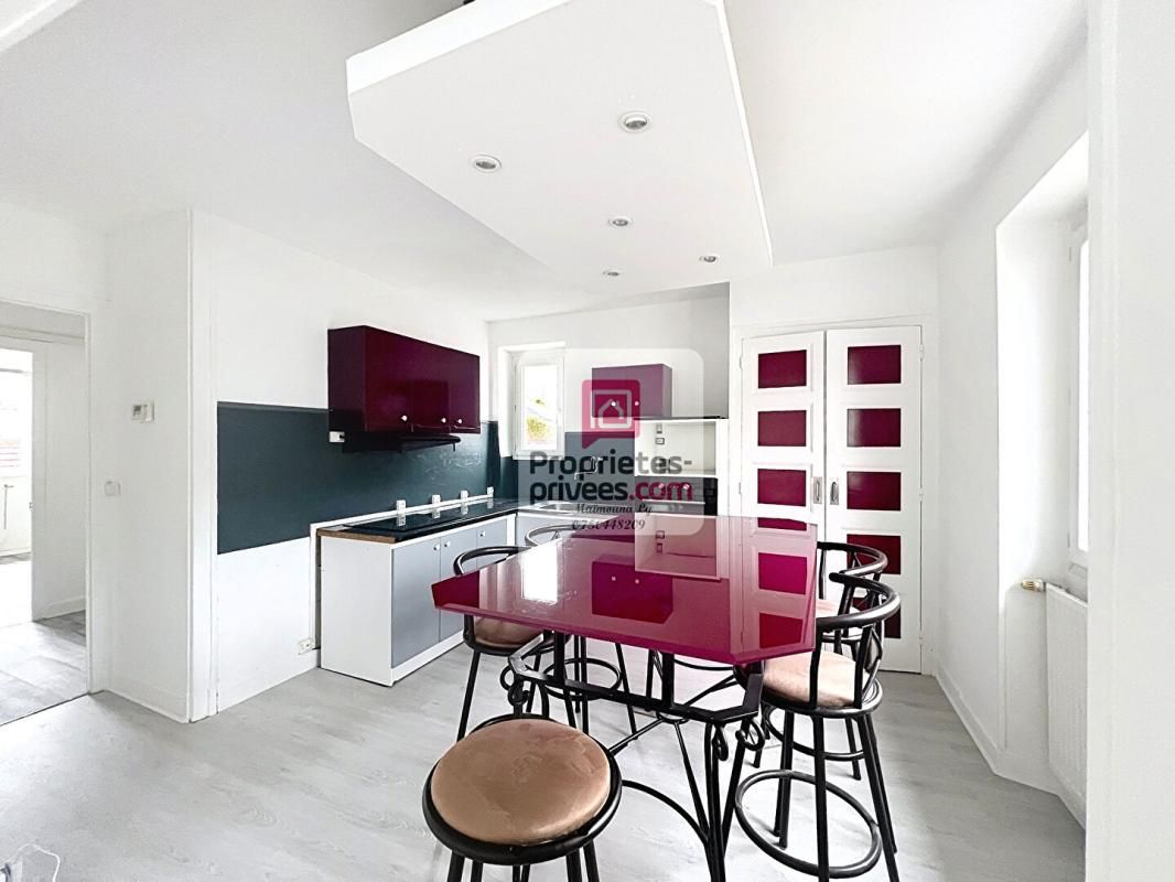 UGINE Maison 3 appartements Ugine 13 pièces  200 m2 1