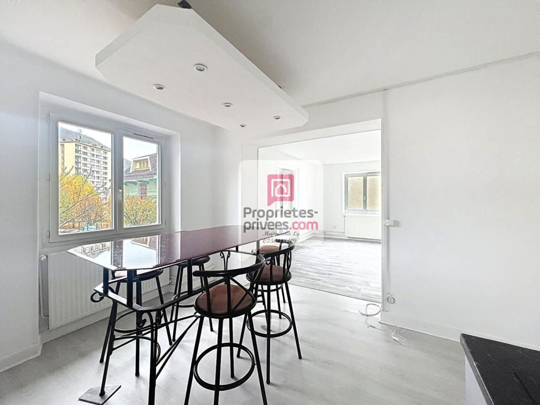 UGINE Maison 3 appartements Ugine 13 pièces  200 m2 4