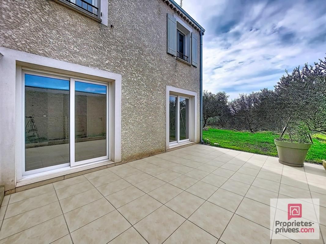 Maison Châteaurenard 4 pièce(s) 80 m2 3 chambres jardin garage