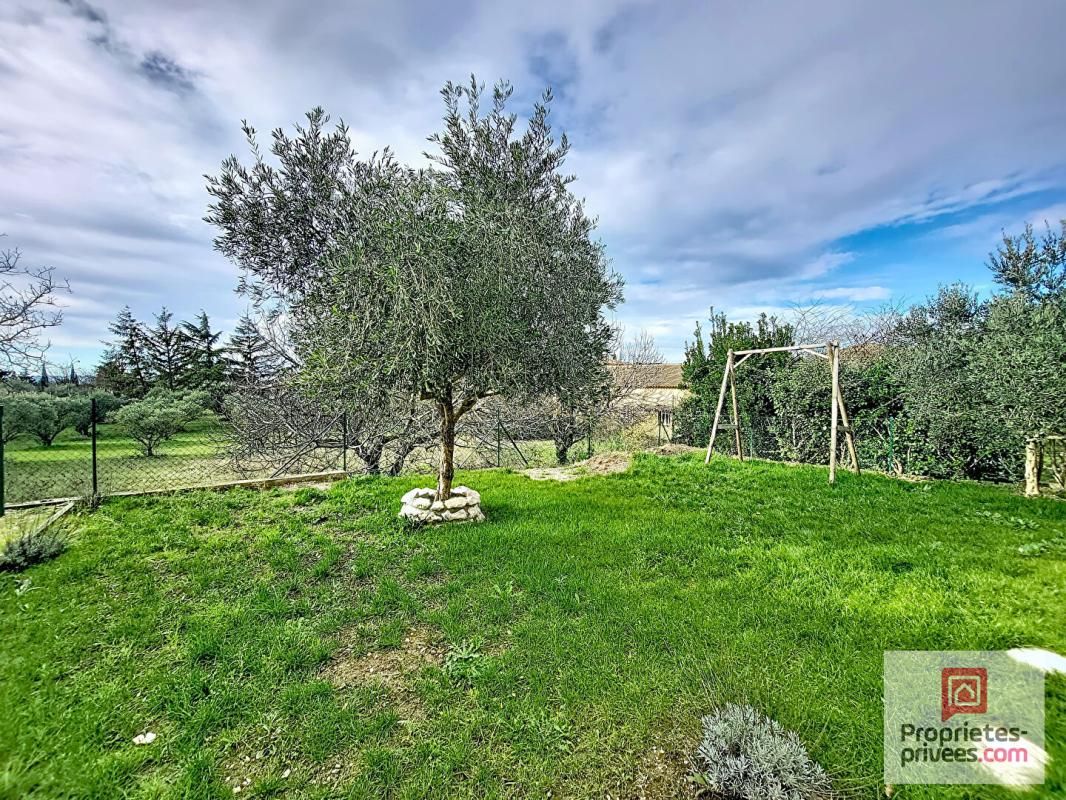 CHATEAURENARD Maison Châteaurenard 4 pièce(s) 80 m2 3 chambres jardin garage 2