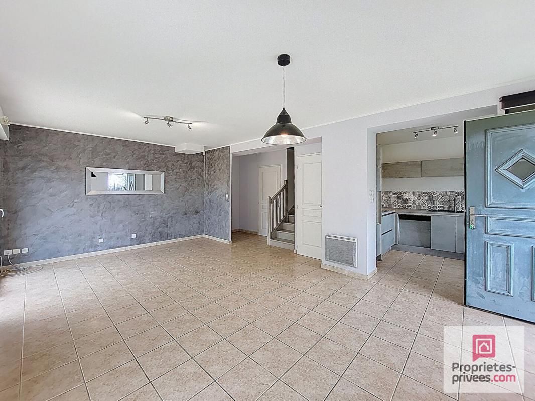 CHATEAURENARD Maison Châteaurenard 4 pièce(s) 80 m2 3 chambres jardin garage 3