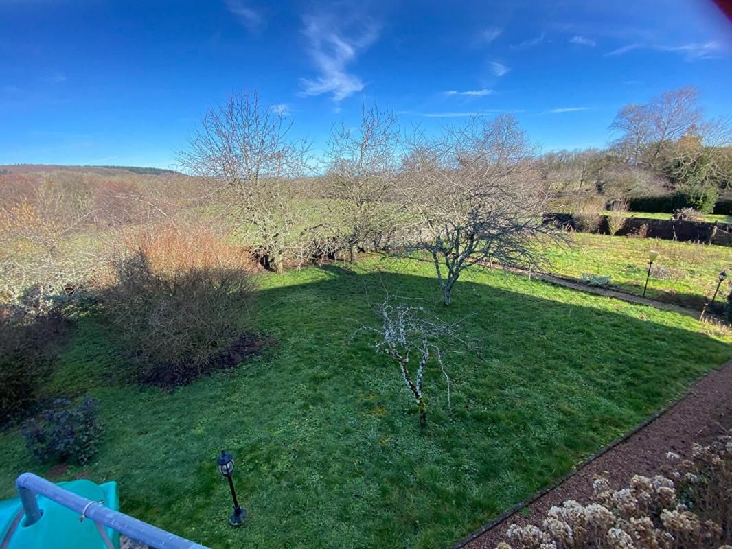 SAINT-SAULGE Maison 8 pièce(s) 200 m2 3