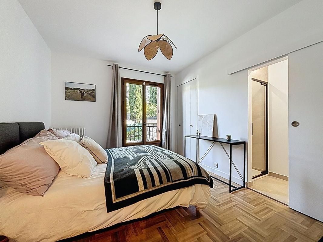 AIX-EN-PROVENCE Aix-en-Provence Appartement 3 pièces avec terrasse et parking 2