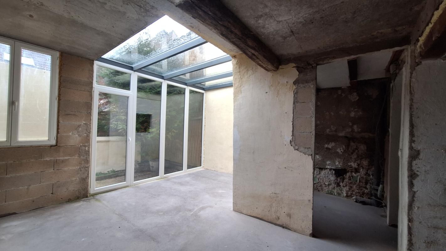 CHEVREUSE Appartement Chevreuse STUDIO à Rénover RDC 2