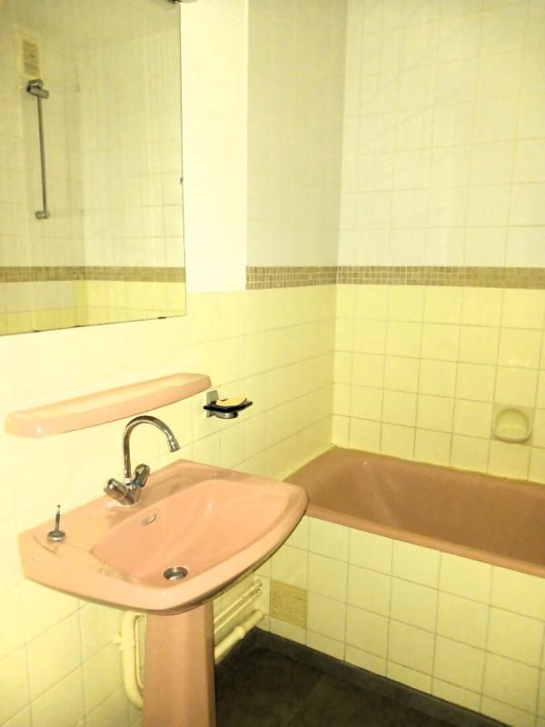 LONS-LE-SAUNIER Appartement Lons Le Saunier 2 pièce(s) 3