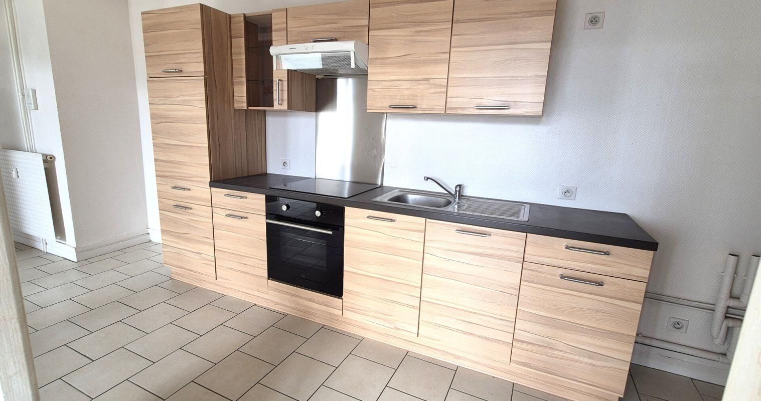 SAINT-DIZIER Bel Appartement Résidentiel de 72 m² avec Ascenseur, Hall d'entrée sécurisé, Interphone, Local technique et Terrain clos, sécurisé et paysager de 4810 m² 3