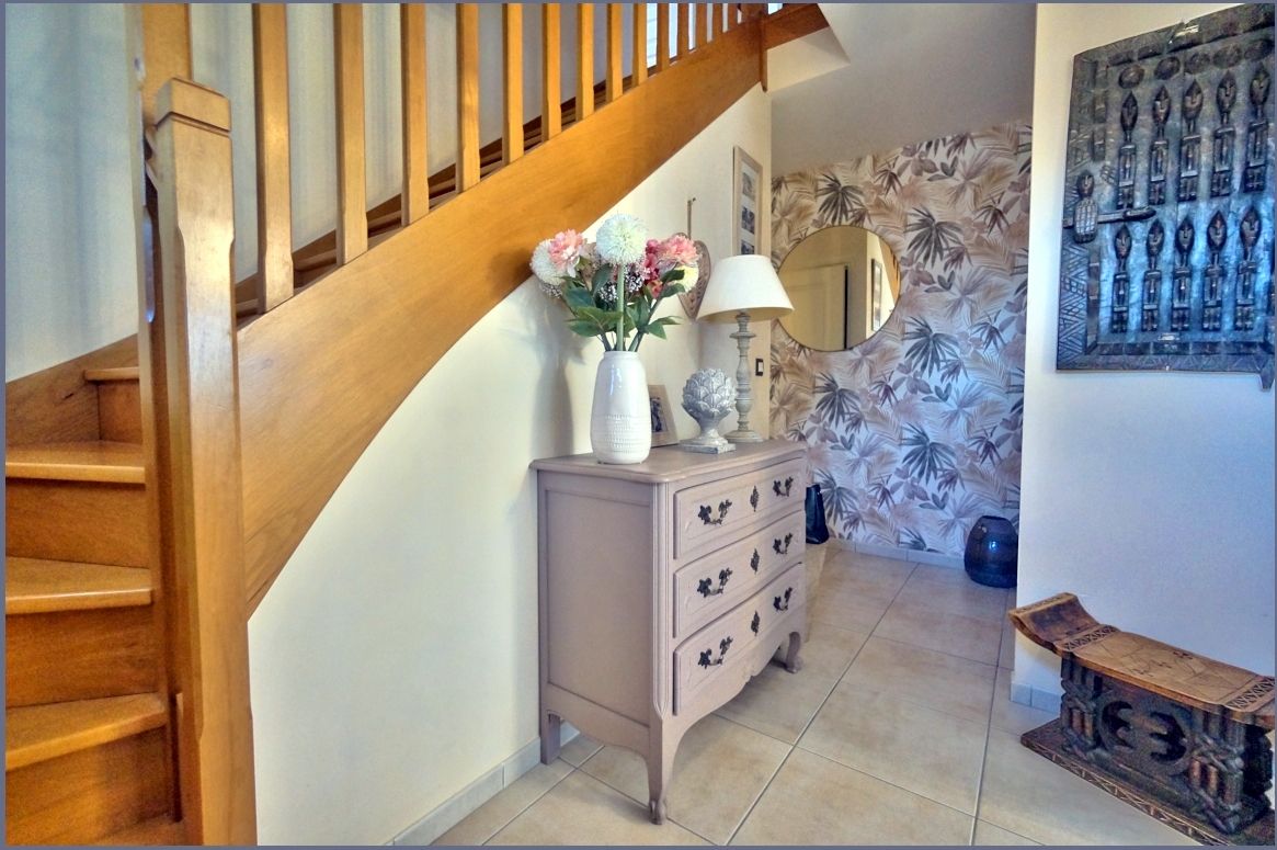 SAINT-ANDRE-DES-EAUX St André des Eaux - Maison d'environ 174 m² - 6 pièces, 2 salles d'eau et 1 salle de bains 4