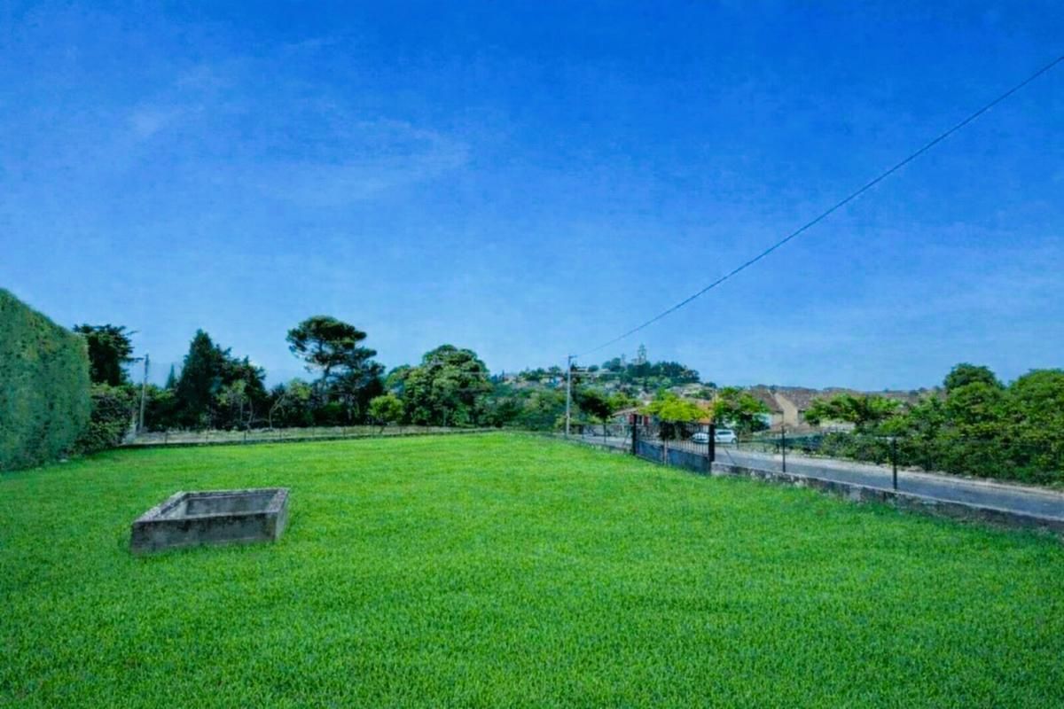 REILLANNE Terrain constructible 730 m² à vendre à Reillanne 04110  Luberon  110 000 1