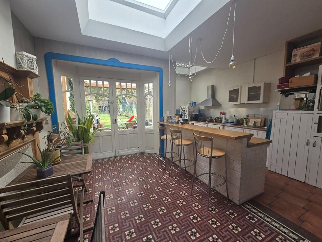 WATTRELOS Maison Semi bourgeoise 3 chambres et jardin 120 m2 3