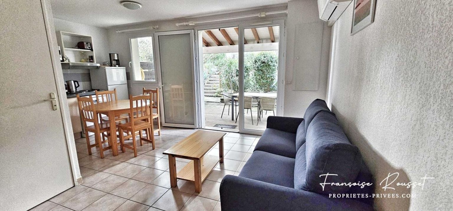 CALVISSON Villa duplex  et Terrasse ombragée avec intimité rare 3