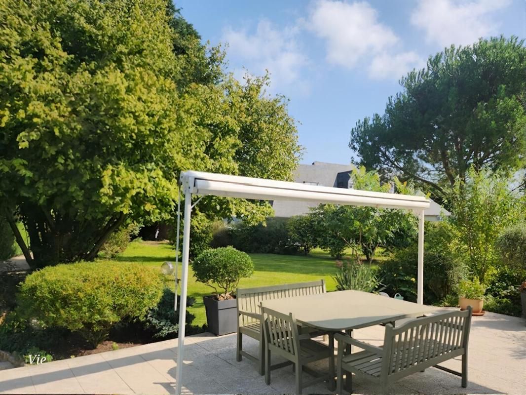 ISNEAUVILLE Isneauville ! maison familiale avec piscine et grand jardin 4