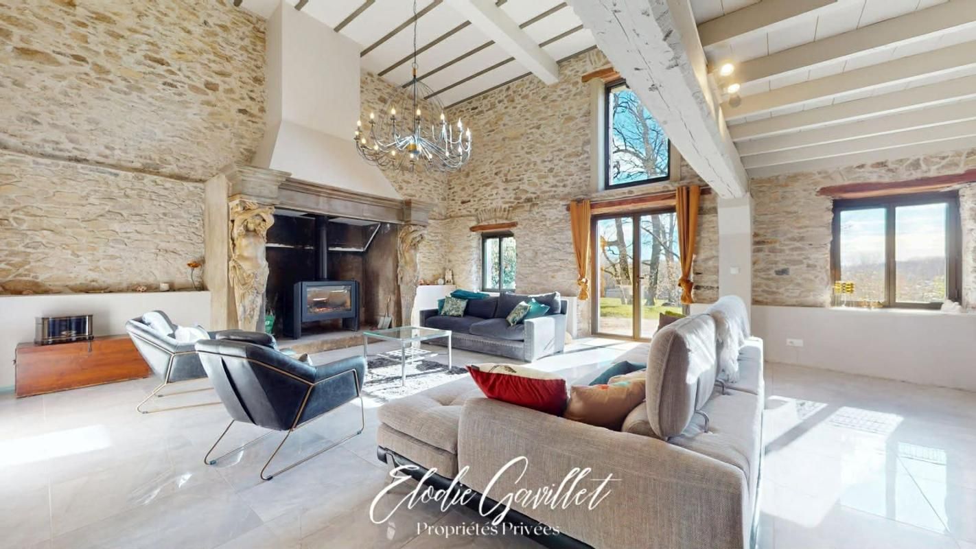 SAINT-DENIS Propriété de caractère avec vue imprenable sur le lac de Saint Denis (11310) 3