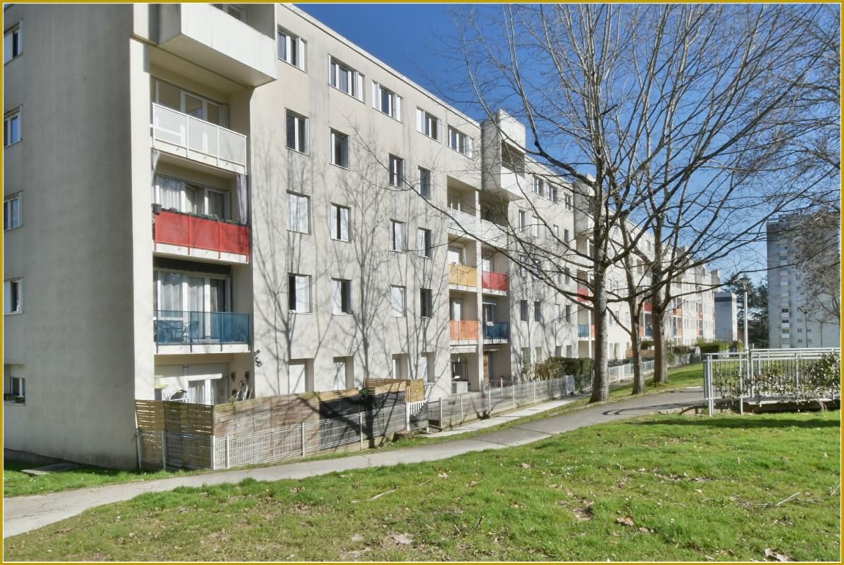 MOURENX MOURENX - APPARTEMENT LOUE - 69 m² HABITABLE 1