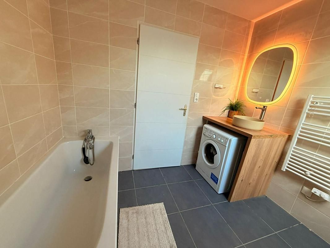 FLEURINES Investissement locatif VENDU LOUE Maison 4ch 4