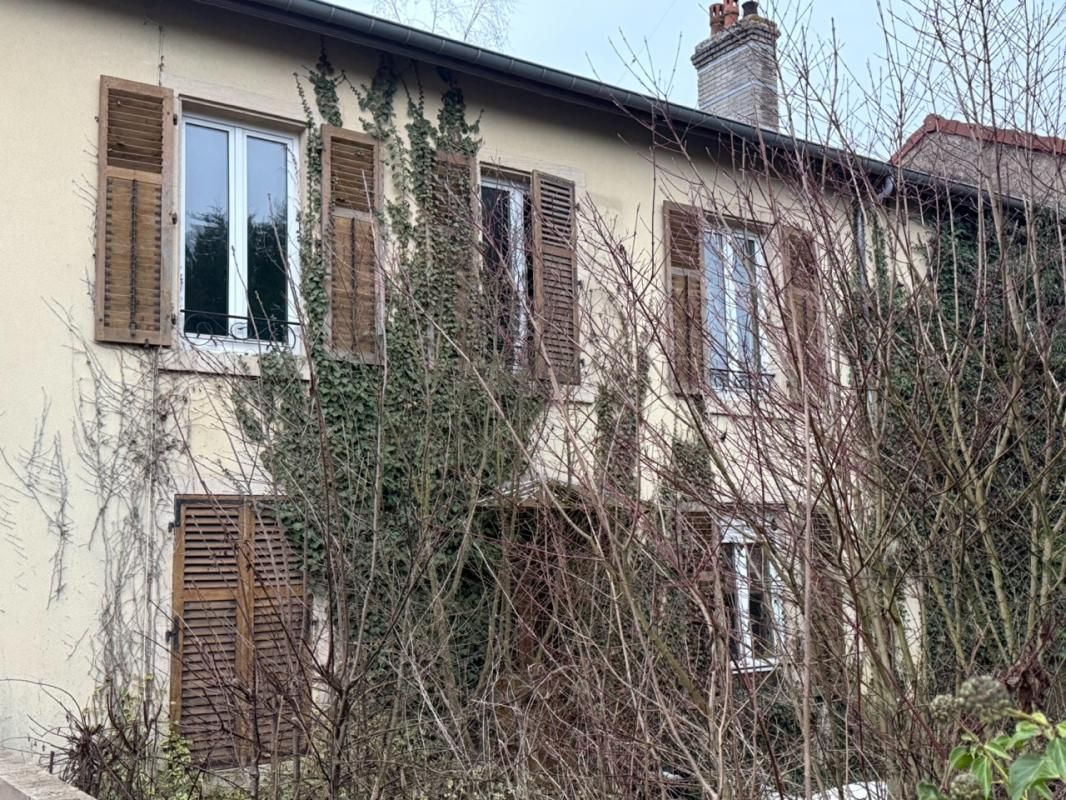 À SAISIR DANS LE CADRE D'UNE SUCCESSION VACANTE !!!! Maison 7 pièces 195 m² MARS LA TOUR