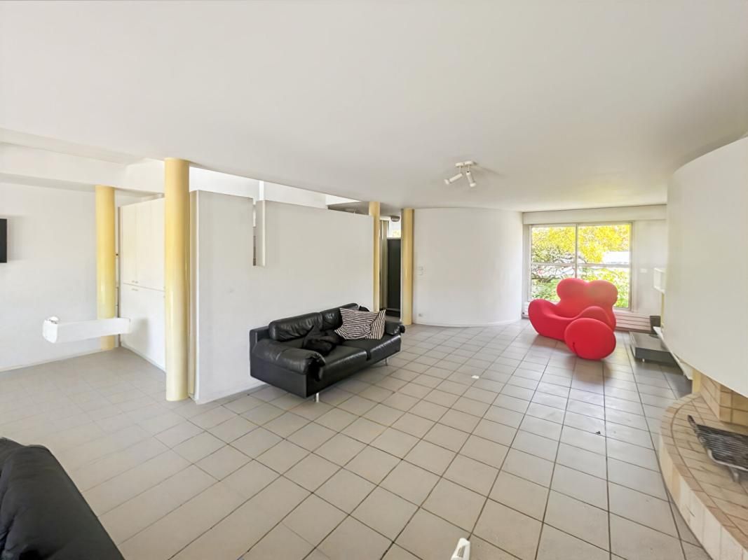 BORDEAUX BORDEAUX CAUDERAN  MAISON D'ARCHITECTE  D'INSPIRATION LE CORBUSIER 2