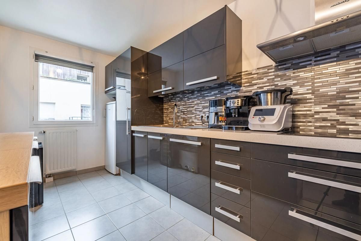 ATHIS-MONS Athis-Mons - Superbe quatre pièces lumineux avec terrasse et stationnements 3