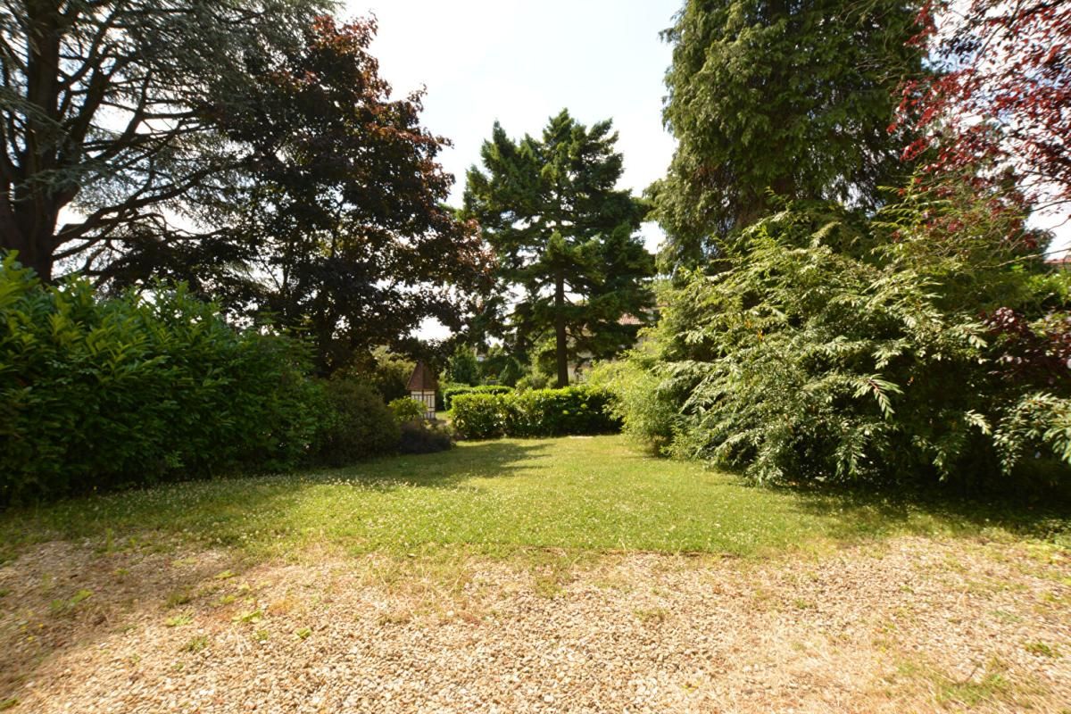 Maison Montmorency (95160) 7 pièces 5 chambres140 m2