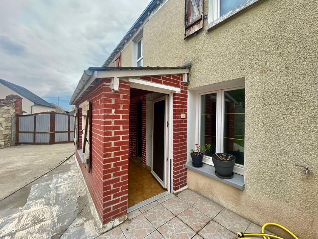 GRENEVILLE-EN-BEAUCE Maison 3 chambres et garage 2