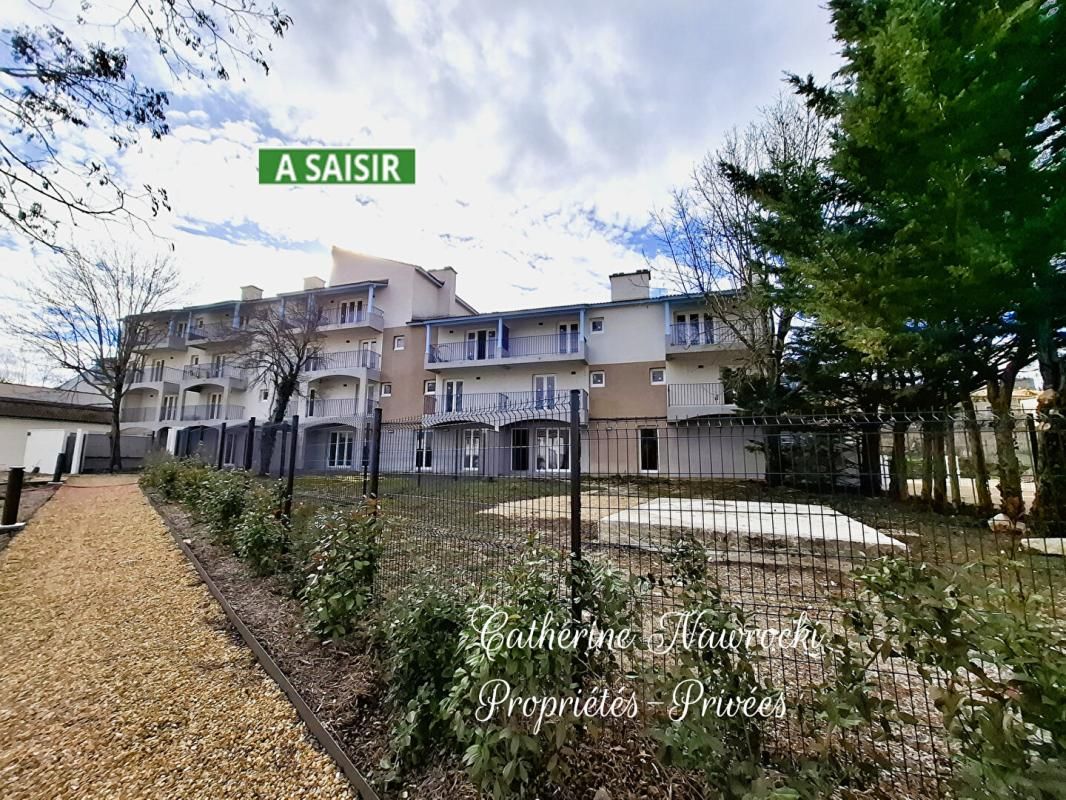 Saint-Christol (84), Appartement 91 m² avec jardin privatif de 153 m², Fort potentiel 66 000