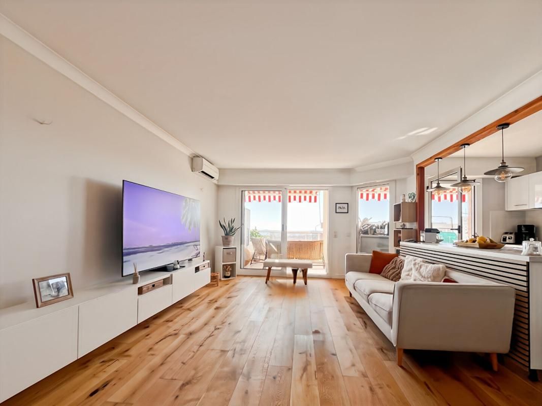 NICE CORNICHE FLEURIE - 2 PIÈCES ENTIÈREMENT RÉNOVÉ AVEC TERRASSE ET VUE MER PANORAMIQUE - RÉSIDENCE FERMÉE AVEC PISCINE &  JARDIN  ? CALME ET SÉCURISÉE 4