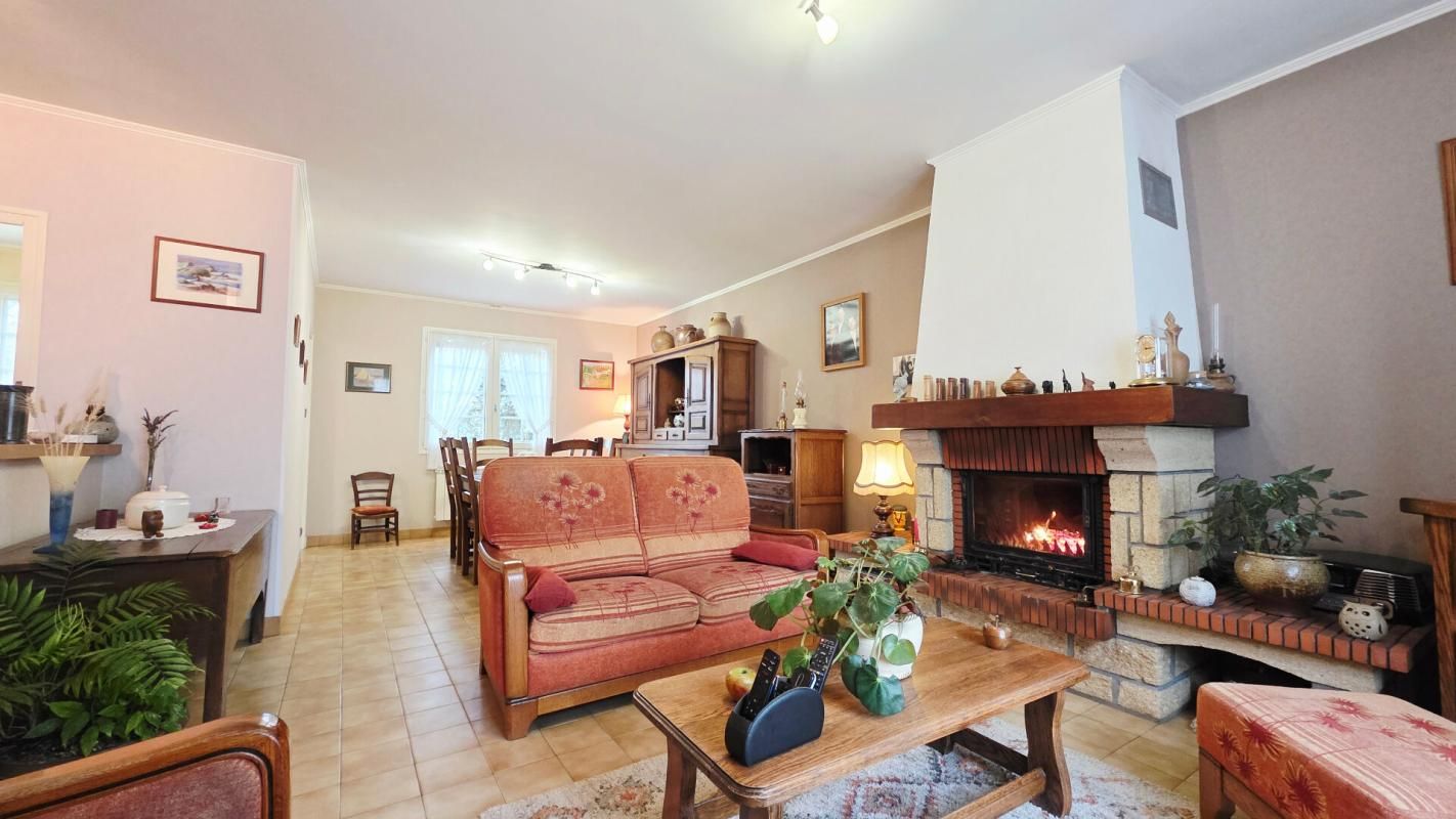 MARMAGNE MARMAGNE MASION DE PLAIN PIED 4 PIECES 3 CHAMBRES JARDIN 2