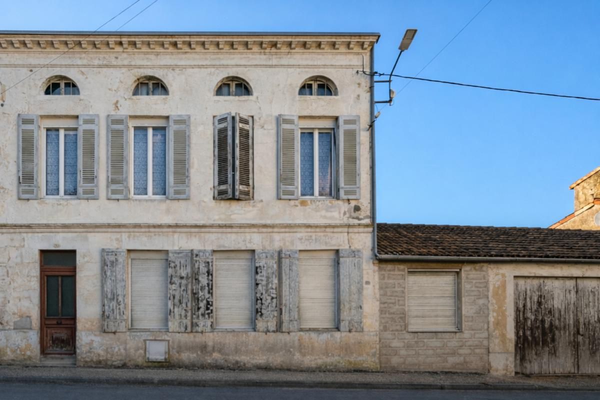 VERDELAIS Maison de caractère avec verrière - dépendances - fort potentiel ?124 m2 - 5 minutes de Langon 1