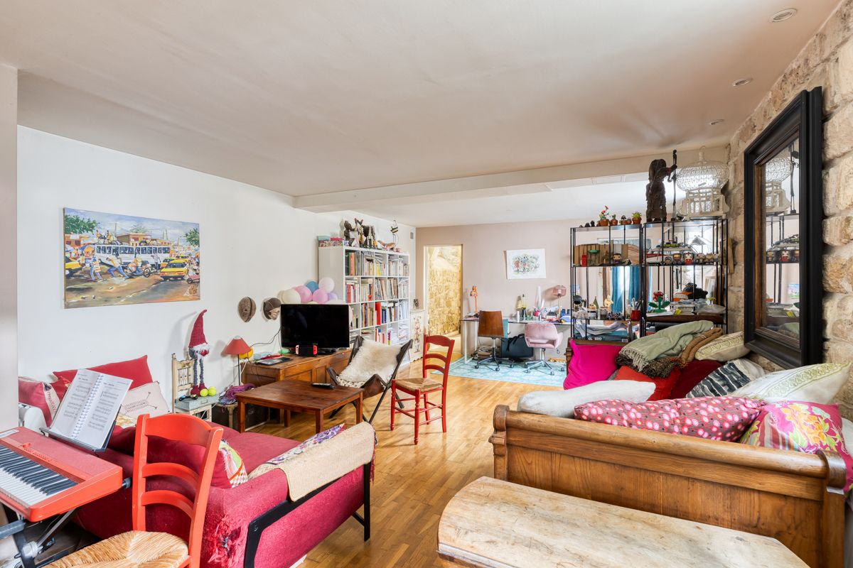 PARIS-11E-ARRONDISSEMENT Loft rue Oberkampf 4