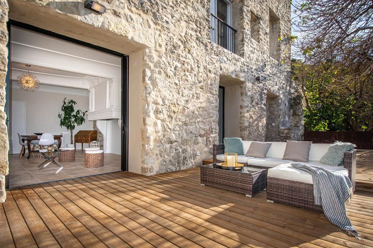 Appartement T2avec Loggia ,terrasse et jardin