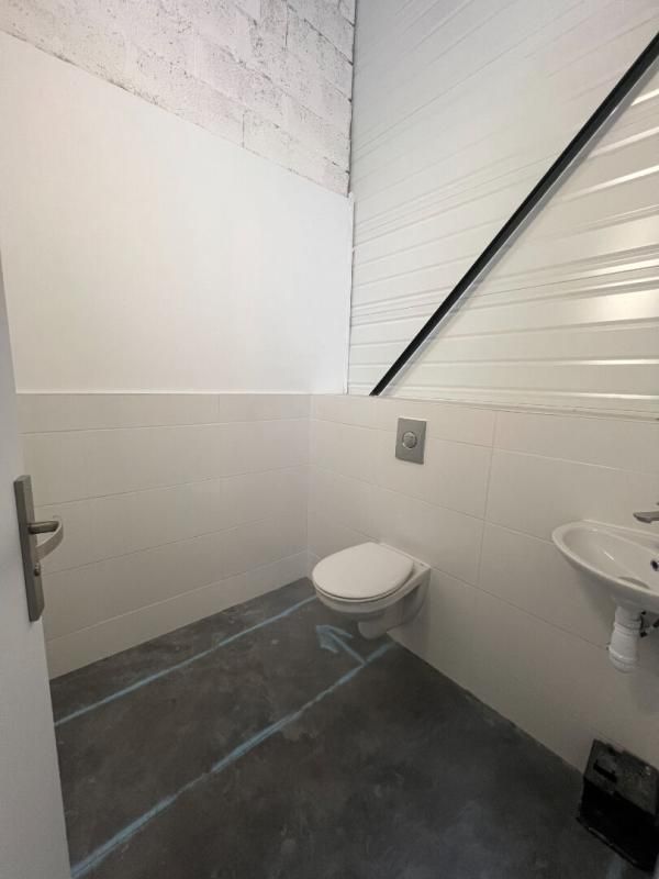 SENLIS FLEURINES - LOCAL D'ACTIVITE 86 M² 4