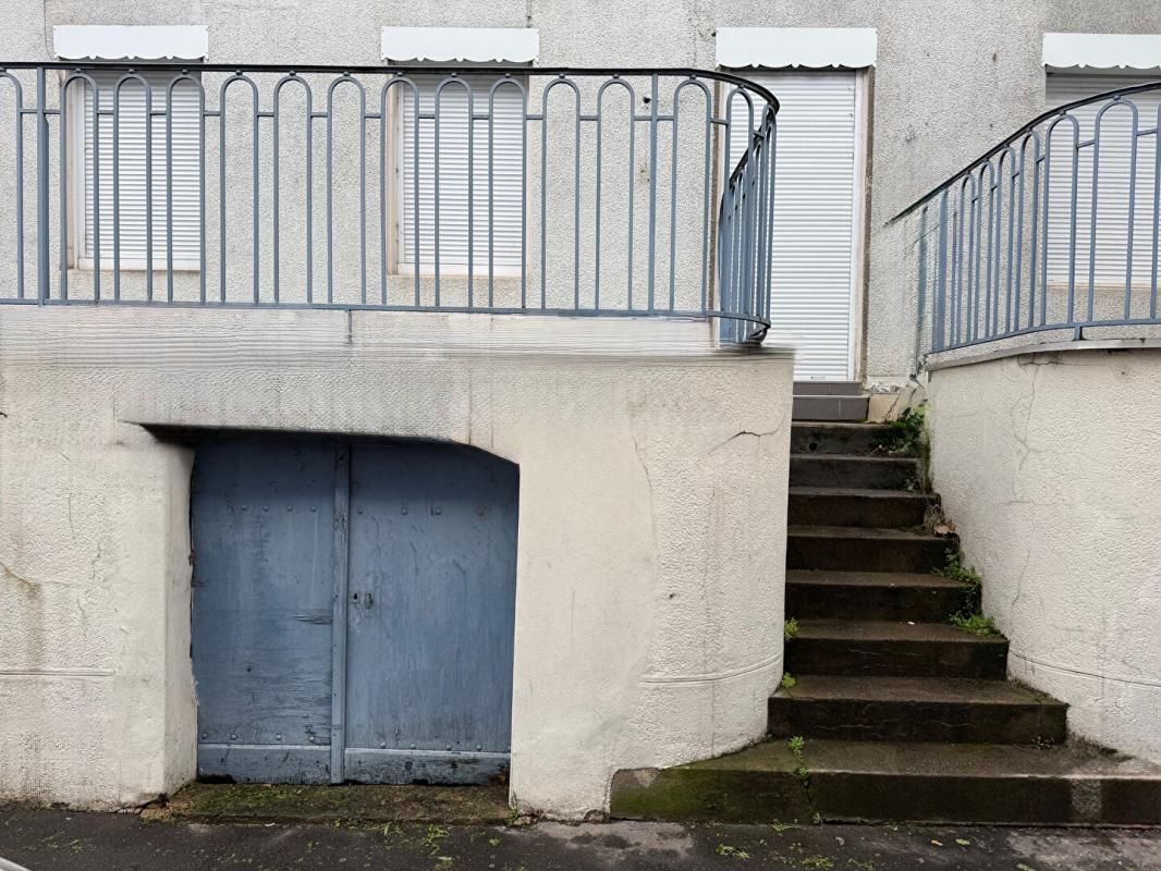 CHALON-SUR-SAONE 60 m2 Appartement 3 pièces + cuisine plein centre 2