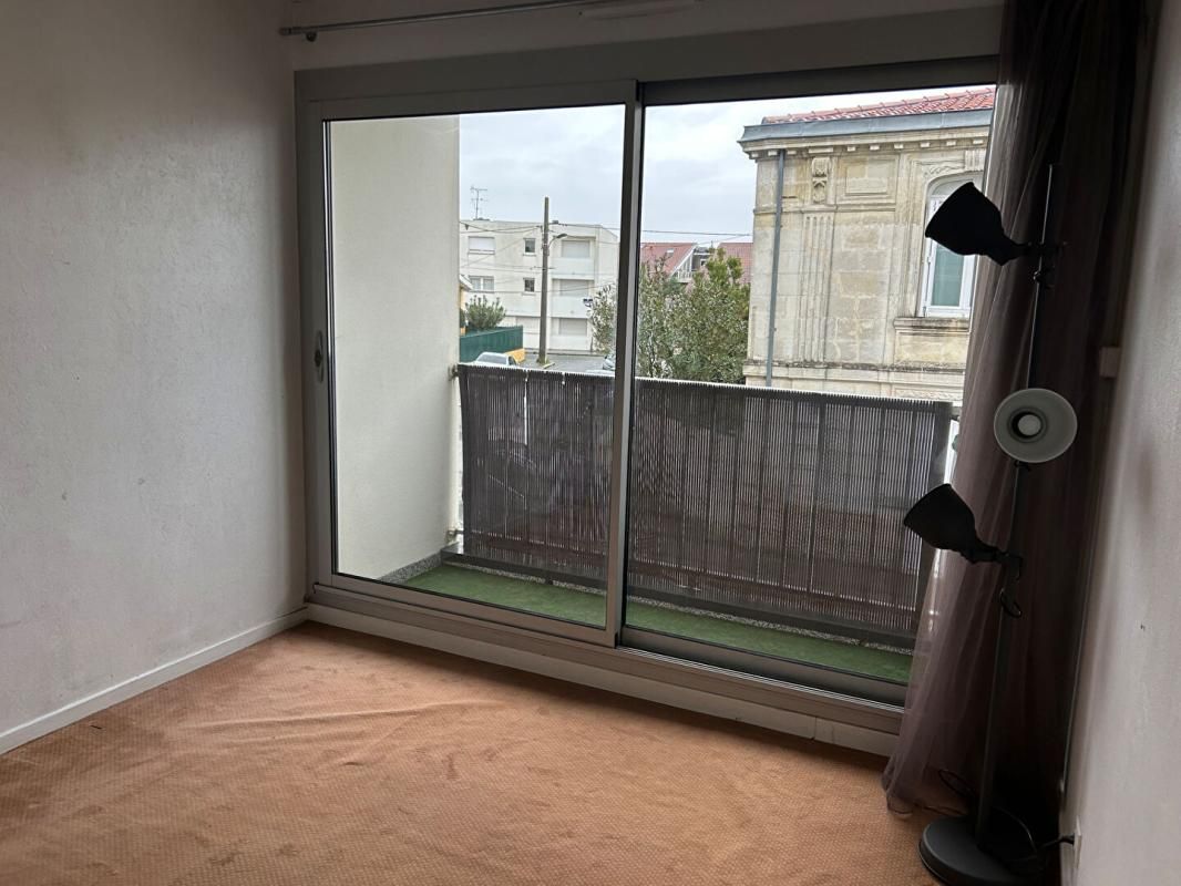 BORDEAUX 33 Bordeaux Secteur Pellegrin Appartement 4 pièces 70 m2 avec garage 4