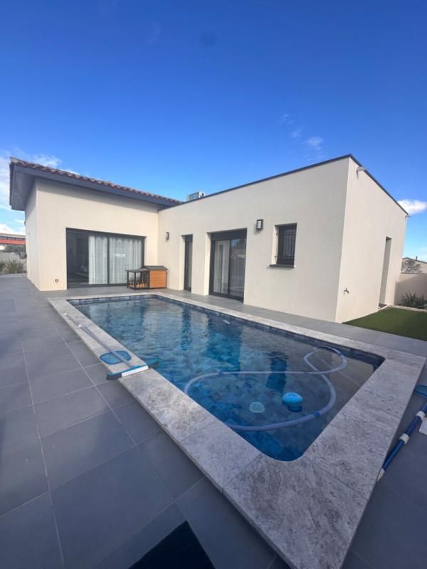 VENDRES Maison 4 pièces 110 m2 contemporaine de plain-pied avec piscine 1