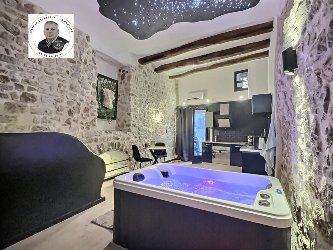 LORGUES APPARTEMENT ATYPIQUE 4