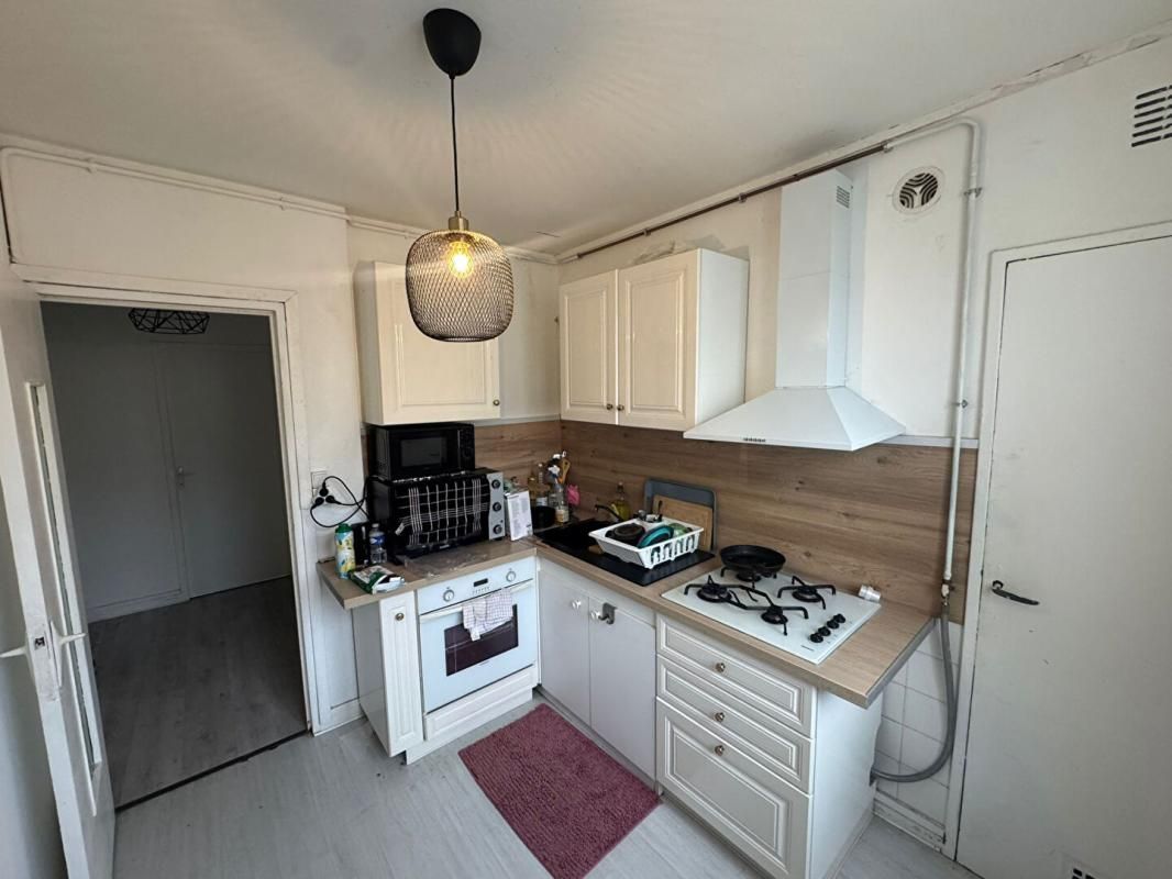 SAINT-PRIEST Appartement Saint Priest 4 pièce(s) 64 m2 4