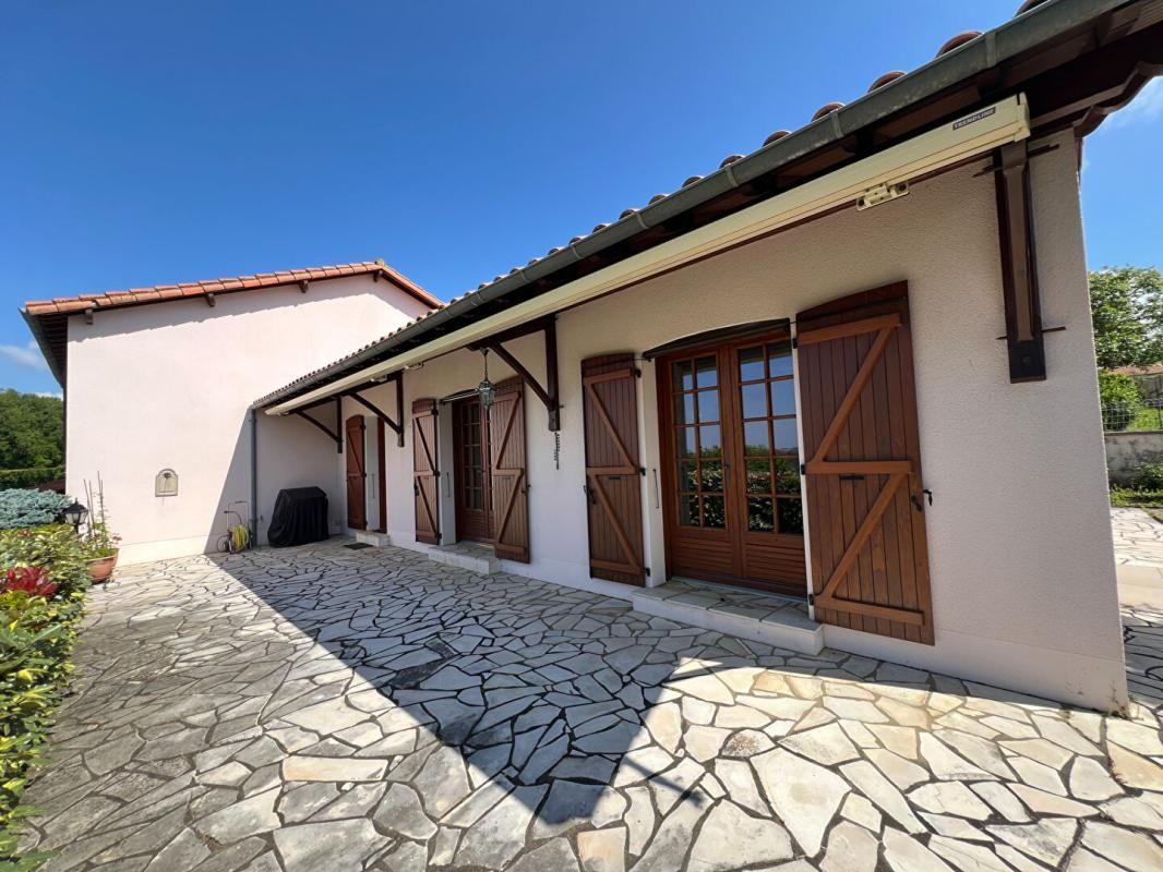 NANTEUIL Maison Nanteuil 5 pièce(s) 128 m2 2