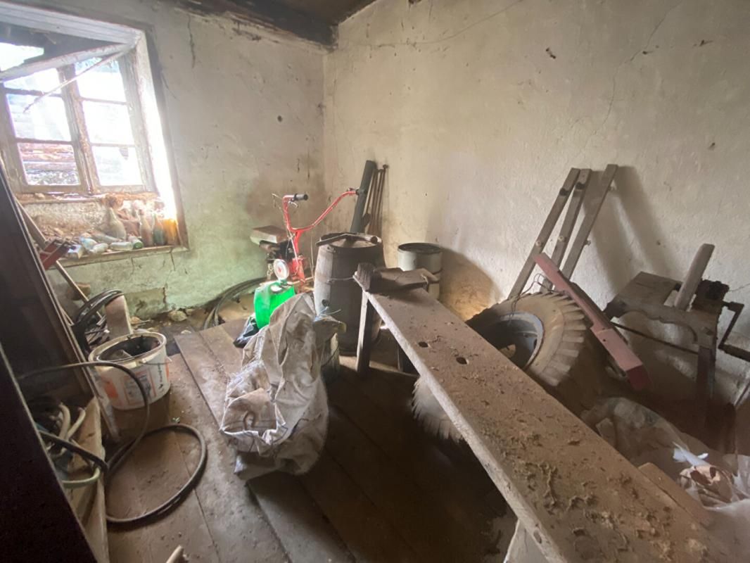 SARROUX Ancien relais de poste à réhabiliter, Sarroux-Saint-Julien (Haute-Corrèze) 2