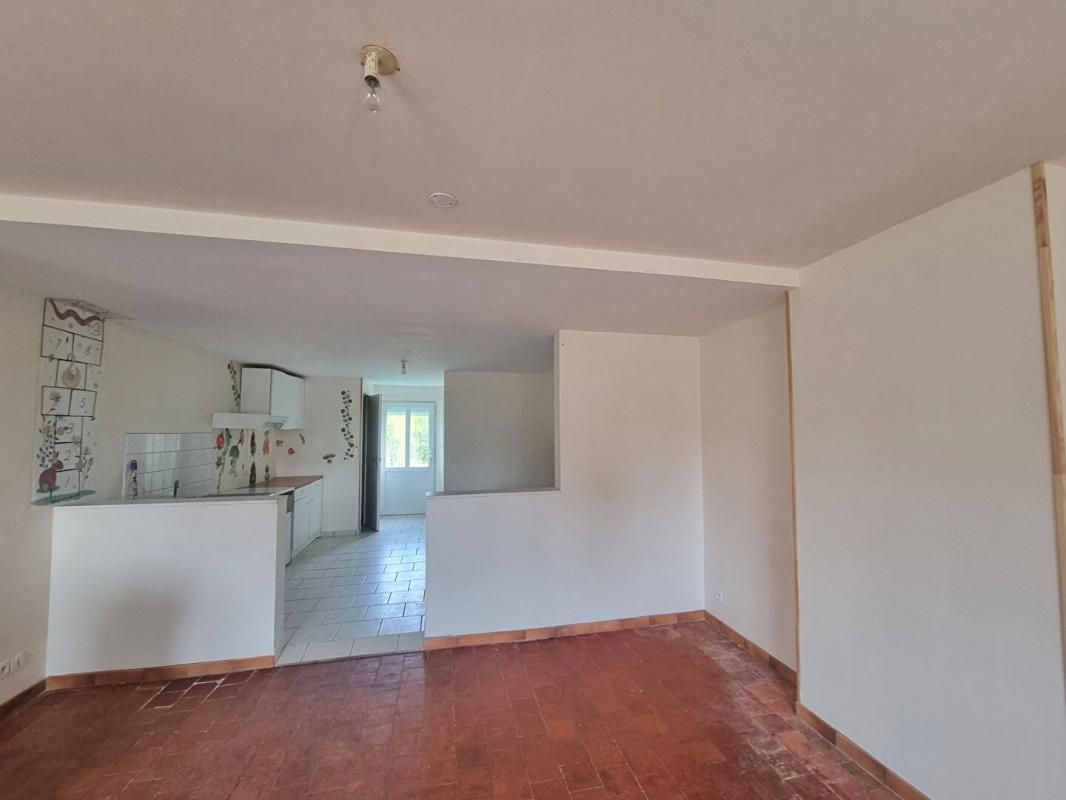 ETEIGNIERES Maison  14 pièce(s) 311 m2 4