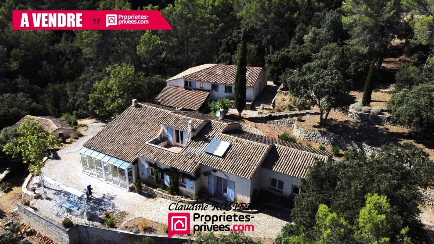 PIGNANS Pignans maison 10 pièce(s) 225 m2 + 233 m² annexe piscine 2