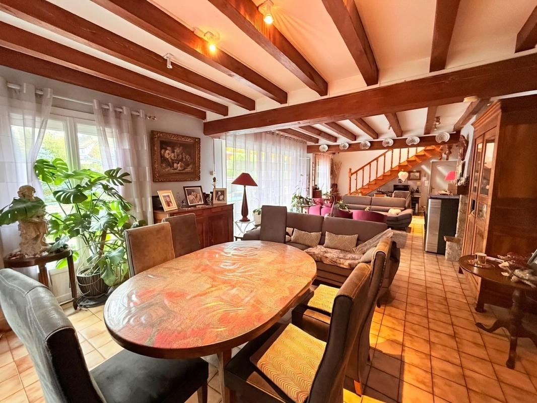 JOIGNY Maison de caractère 250 m² , 10 pièces sur Terrain 1000 m² à Joigny 3