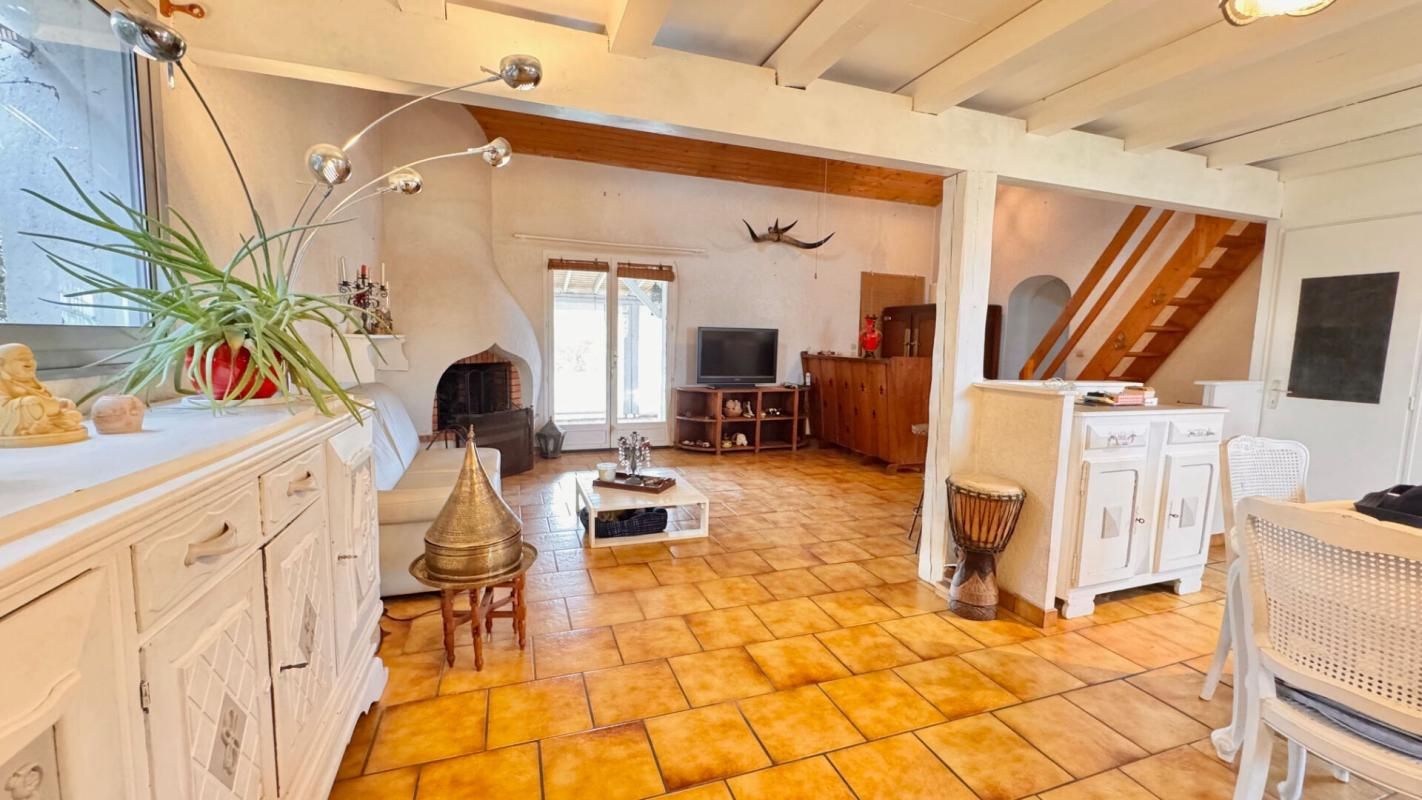 ANDERNOS-LES-BAINS Maison avec piscine et garage sur plus de 900 m² 2