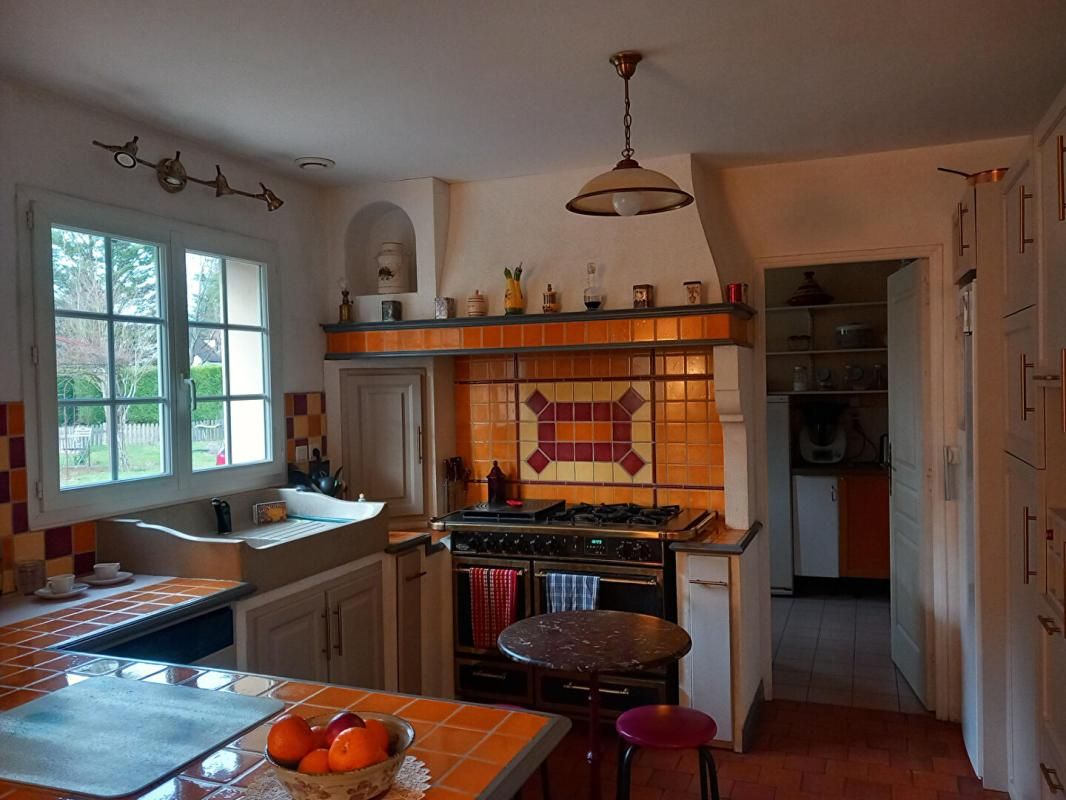 BOUZY-LA-FORET Maison Bouzy La Foret 8 pièce(s) 2