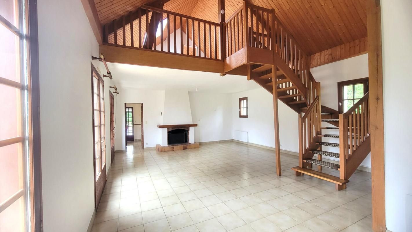 Maison Montreuil Sur Maine 6 pièce(s) 170 m2