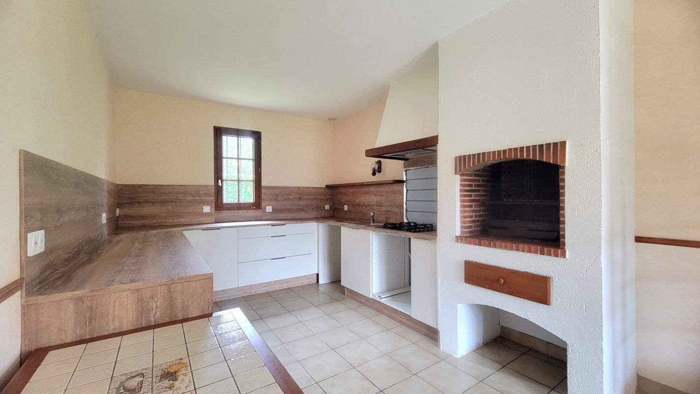 MONTREUIL-SUR-MAINE Maison Montreuil Sur Maine 6 pièce(s) 170 m2 3