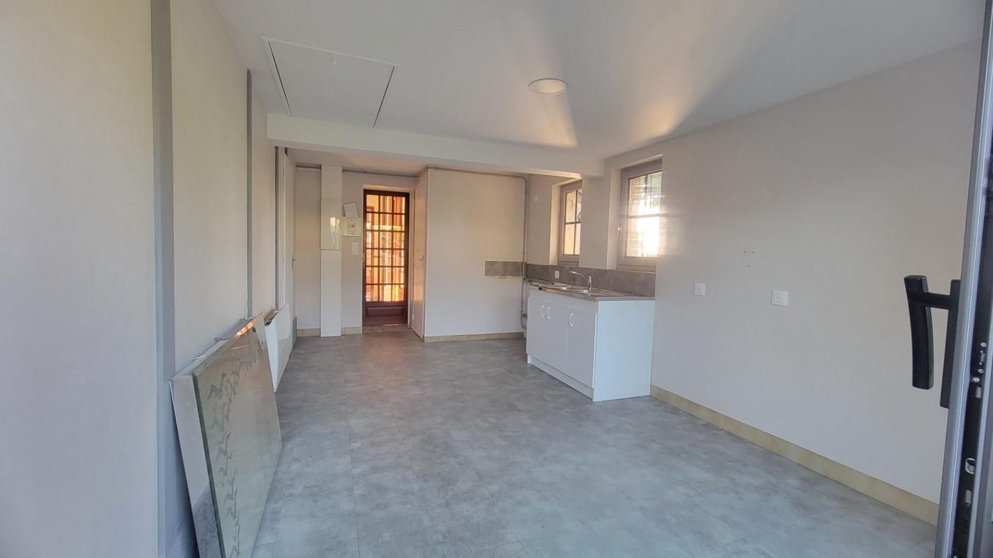 MONTREUIL-SUR-MAINE Maison Montreuil Sur Maine 6 pièce(s) 170 m2 4