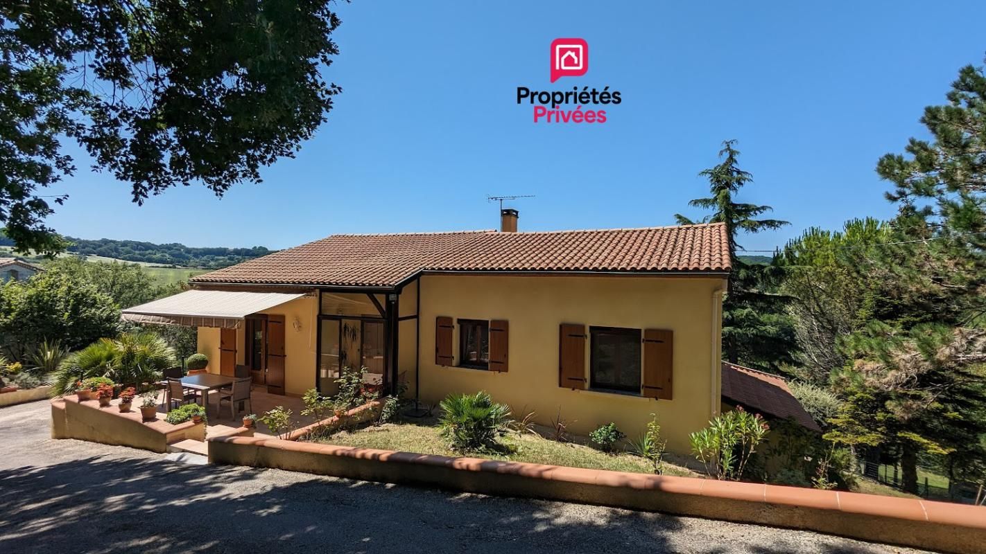 Penne d'Agenais -: Maison plain pied, 6 pièces - 4 Chambres -145 m², vue - Studette -double garage - piscine