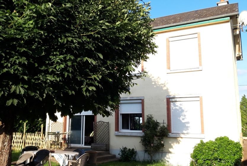 Maison Saint Pere Sur Loire 5 pièce(s) 100 m2