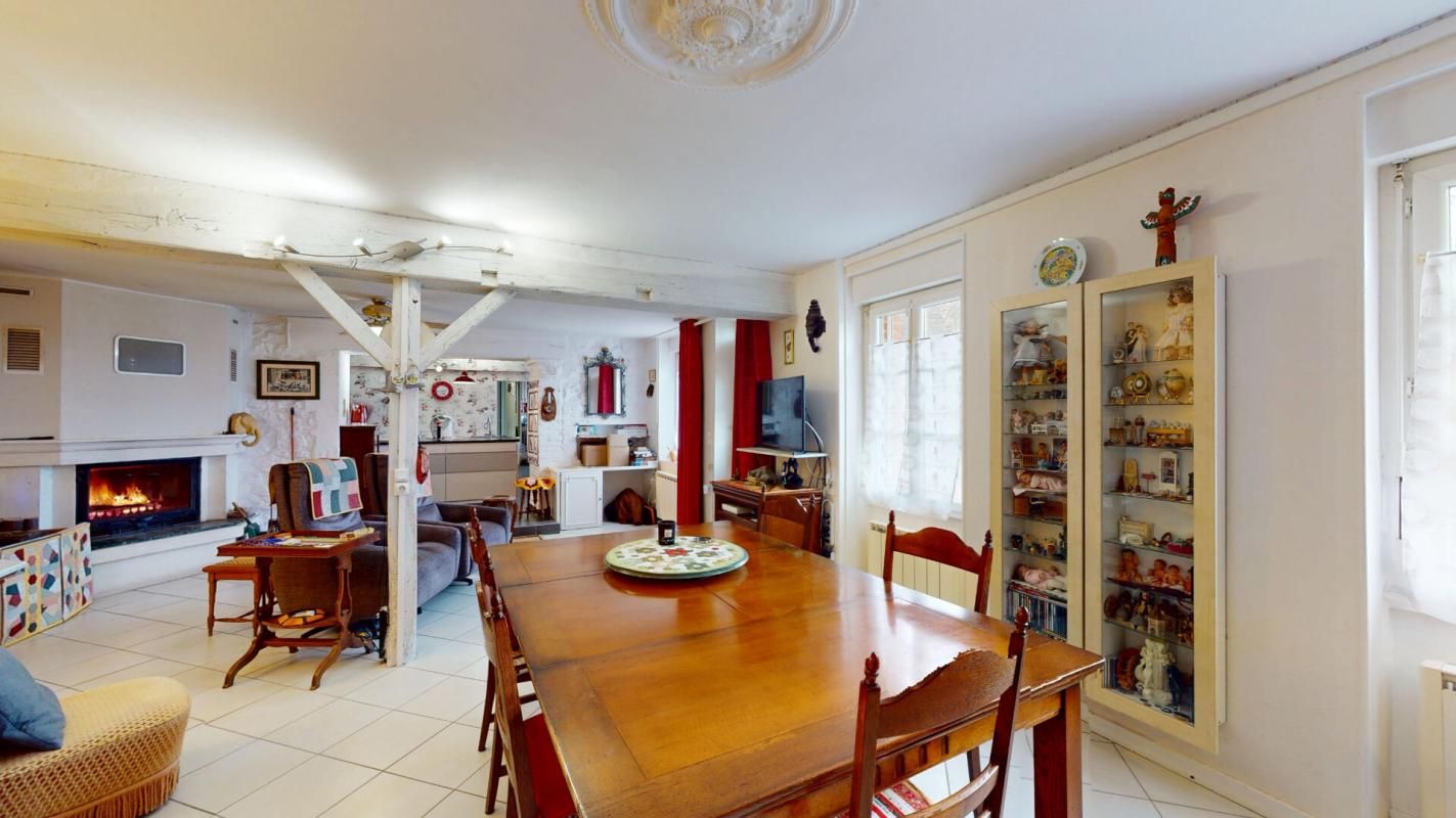 GENOUILLY Maison Genouilly 5 pièce(s) 125.31 m2 3