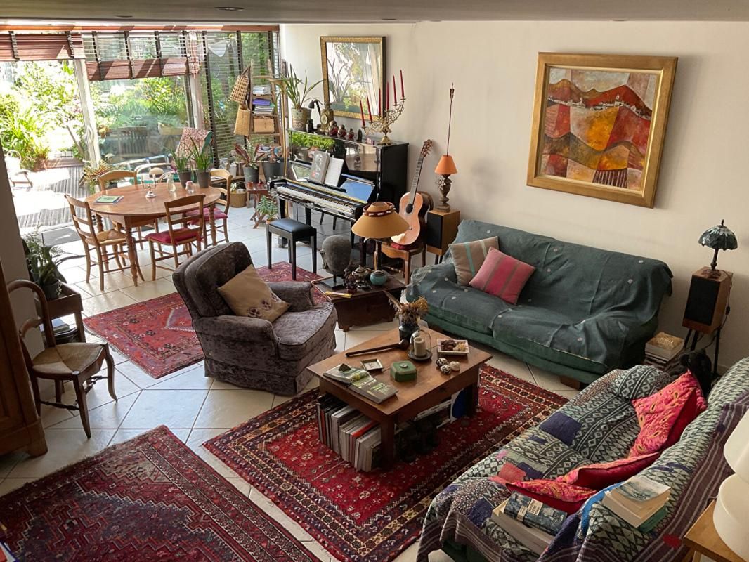 BORDEAUX Véritable échoppe des années 20 joliment restaurée et son jardin bucolique sans vis-à-vis 2