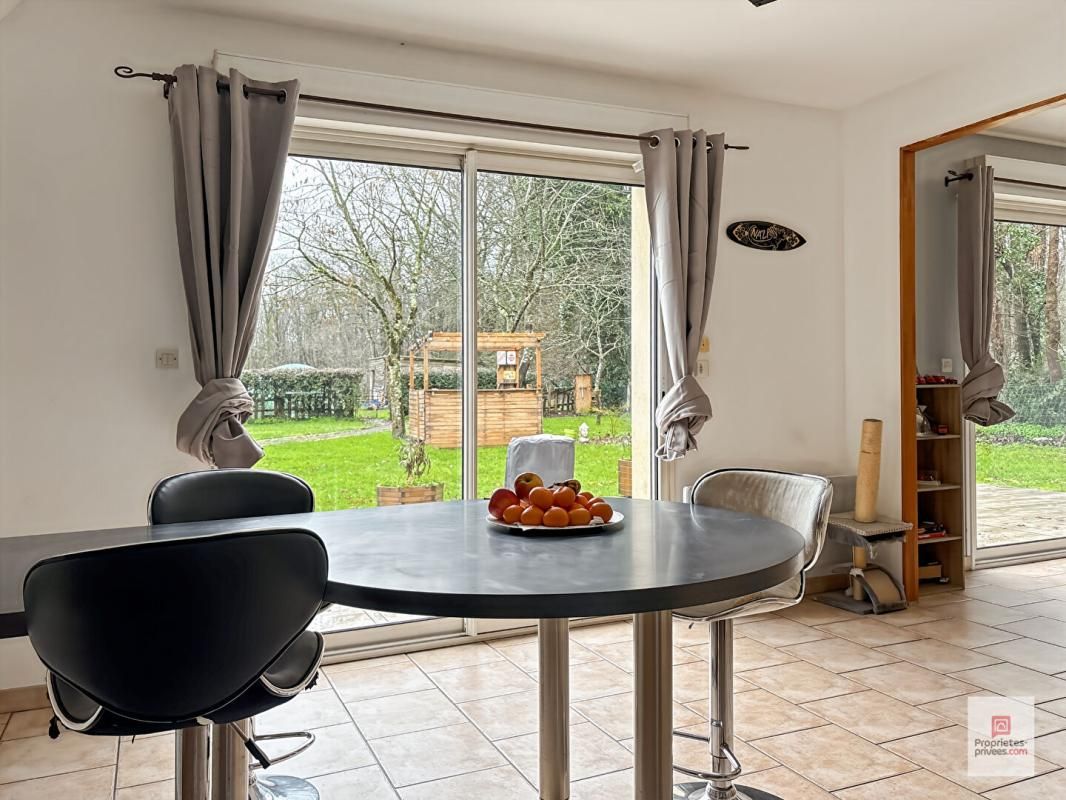 PARCE-SUR-SARTHE Maison Parce Sur Sarthe 6 pièce(s) 148 m2 3